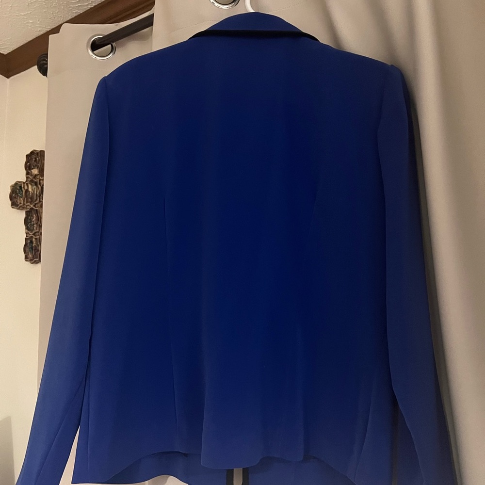 Elegant Blue Women's Jacket